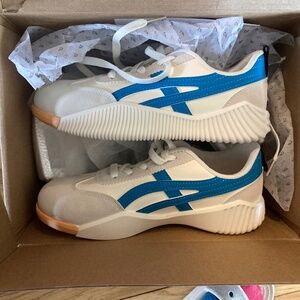 DeForance "Cloudea" beige and blue sneaker size 7